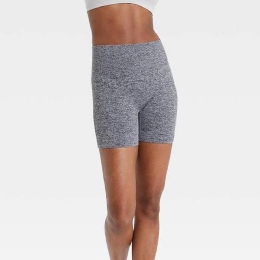 ⭐️Closie Seamless‎ High-Waist Gray Bike Shorts